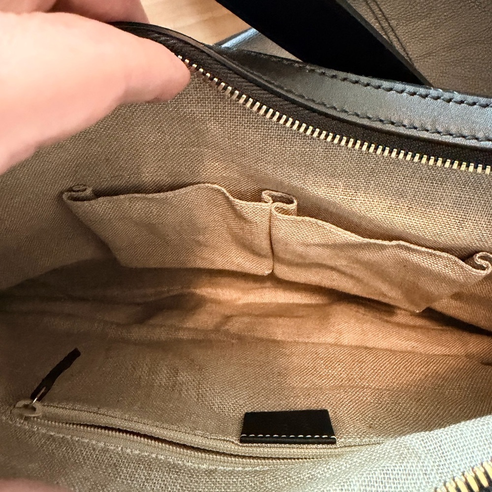 Gucci Black Embossed GG Leather Hobo Bag - Picture 5 of 12